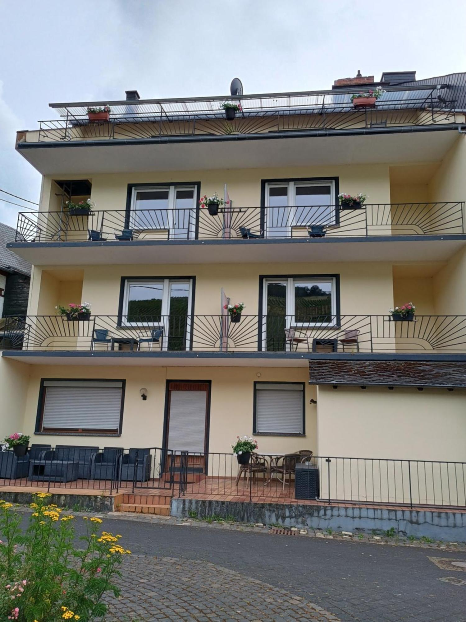 Gasthof Zur Grafschaft Veldenz ภายนอก รูปภาพ