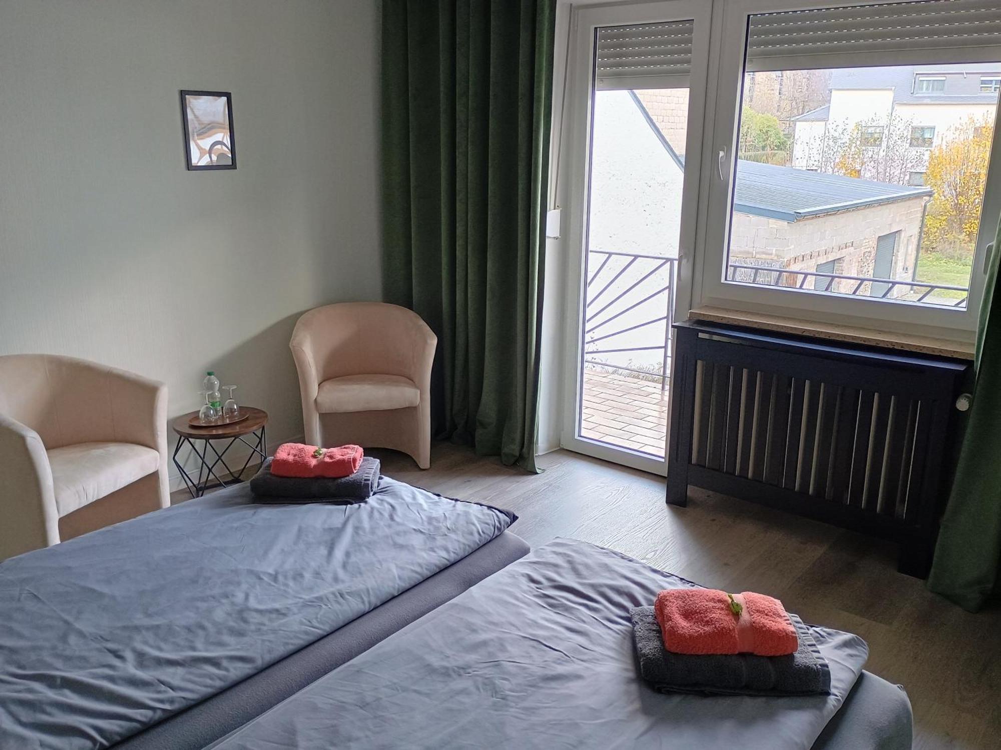 Gasthof Zur Grafschaft Veldenz ภายนอก รูปภาพ